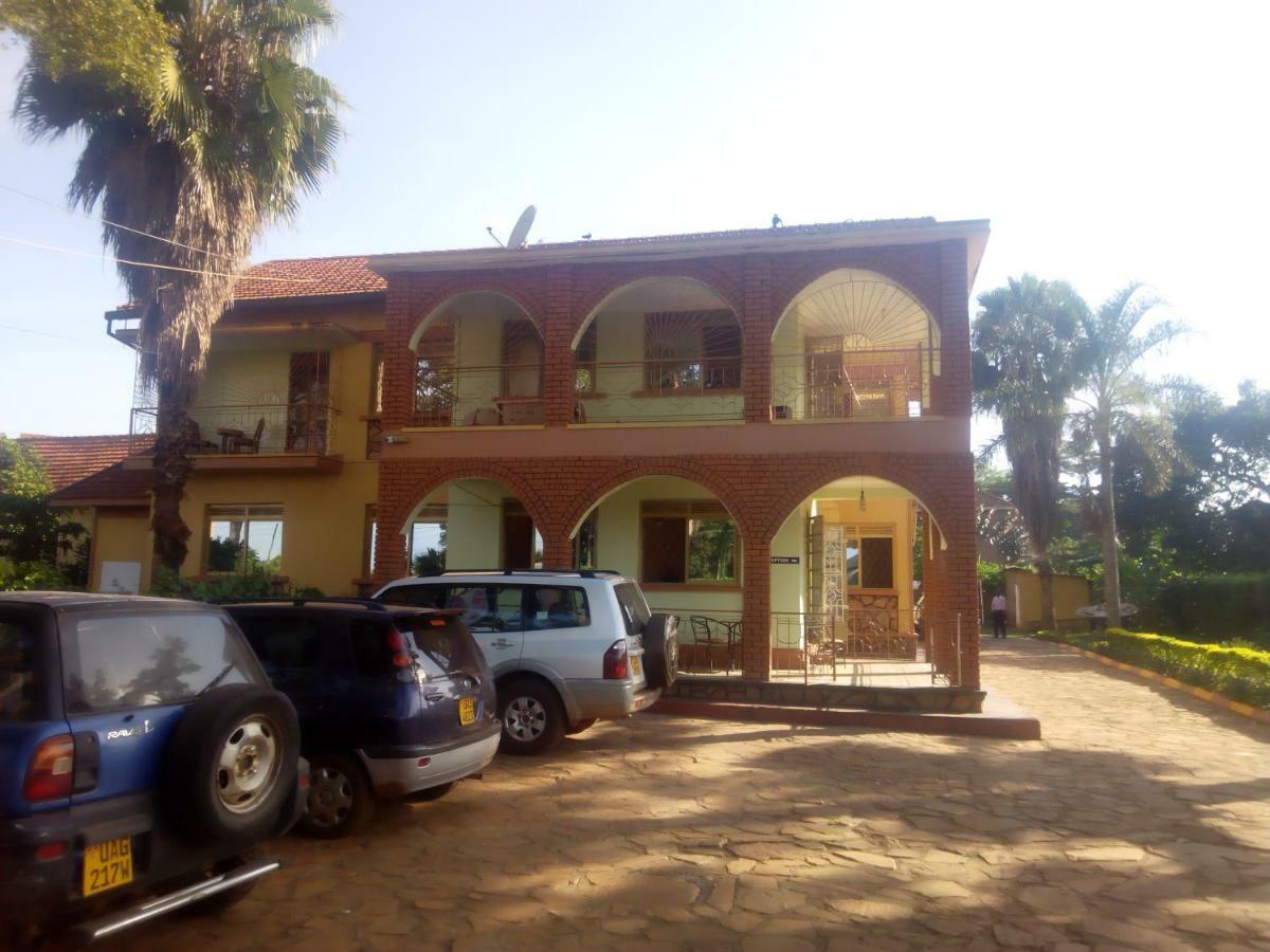 Bridgeway Guest House Jinja Exterior photo